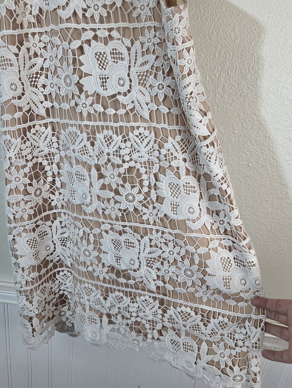 Lovers + Friends White Floral Crochet Lace Mini Dress S Sleeveless Back Zip Boho - Picture 2 of 8